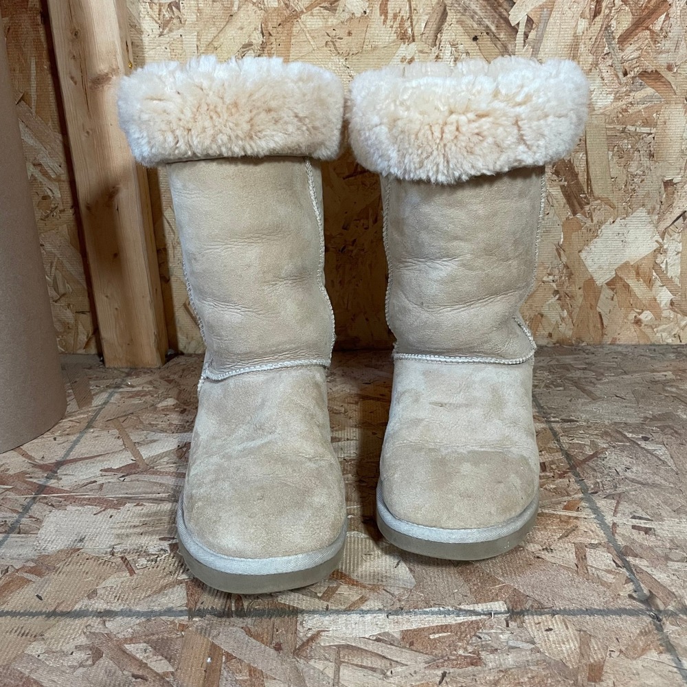 UGG Classic Tall Boots Womens Size 8 Sand Tan Suede Sheepskin Shearling 5815